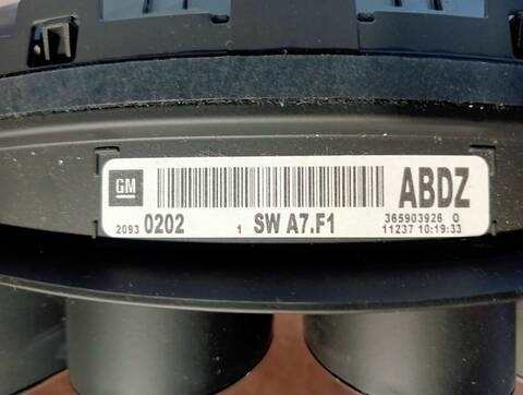 Foto 3ª: Cuadro de Instrumentos Opel Insignia COSMO 2 16V CDTI 160CV (2008)