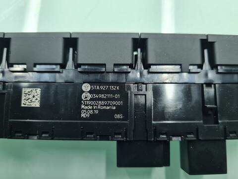 Foto 3ª: Mando Multifuncion Volkswagen Touran ADVANCE BMT 150CV 110KW [DFGA] (2019)