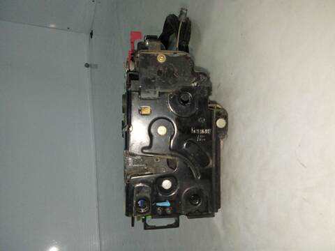 Foto 4ª: Cerradura Puerta Trasera Derecha Volkswagen Golf 2.0 TDI 16V 4MOTION 140CV 103KW [BKD] (2005)