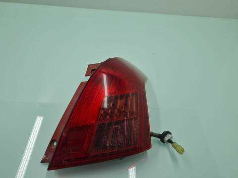 Piloto Trasero Derecho Suzuki Swift GL 5-PTAS.) BERLINA 69CV 51KW