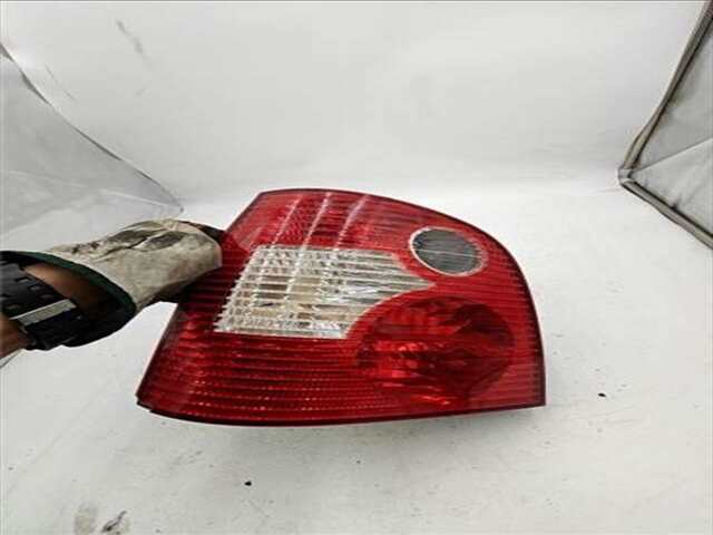 Foto 3ª: Piloto Trasero Izquierdo Volkswagen Polo 1.4 MATCH [1.4 LTR. - 55 KW 16V] [BBY]