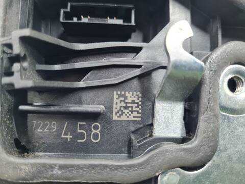 Foto 3ª: Cerradura Puerta Delantera Derecha Bmw Serie 1 114 118D 143CV 105KW [N47D20C] (2012)
