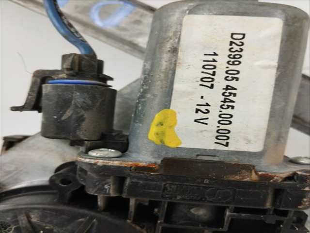 Foto 3ª: Elevalunas Eléctrico Delantero Derecho Volkswagen Polo AIR BERLINA 60CV 44KW [APQ] (1999)