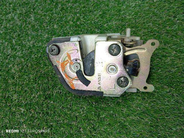 Foto 1ª: Cerradura Puerta Trasera Izquierda Mitsubishi L200 2.5 D 4P CAJA ABIERTA [4D56] (1999)