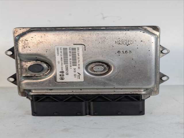 Centralita Motor ECU Opel Combo CARGO L1H1 2 2T 95CV 70KW