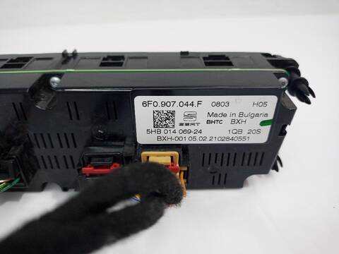 Foto 2ª: Mando Calefacción A. A. Seat Arona XPERIENCE PLUS 110CV [DLAA] (2017)