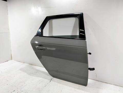 Foto 2ª: Puerta Trasera Derecha Audi A4 ADVANCED EDITION QUATTRO 272CV [CRTC] (2015)