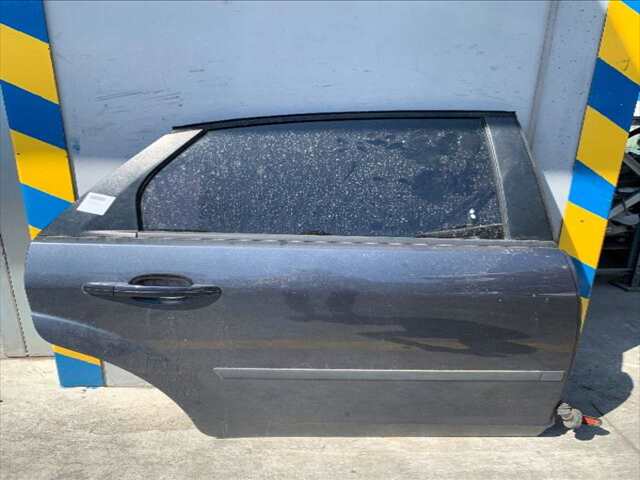 Foto 1ª: Puerta Trasera Derecha Ford Focus 1.8 TDCI115CV 0CV [KKDA] (2007)