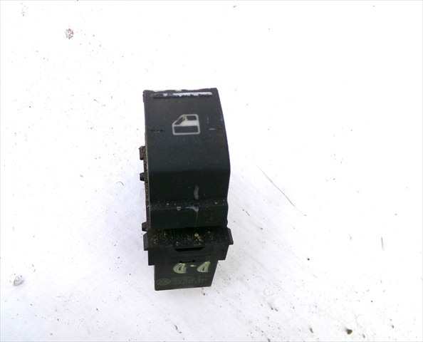 Botonera Elevalunas Volkswagen Golf 1.9 TDI SERIE 5,2004-2008
