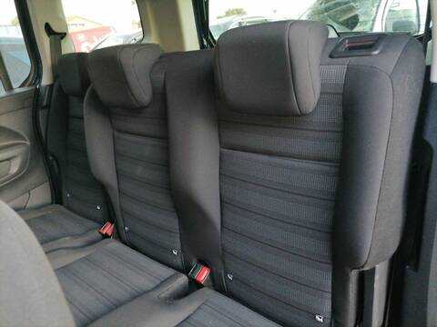 Foto 3ª: Asientos Traseros Opel Combo SELECTIVE 110CV 81KW [HN05] (2019)