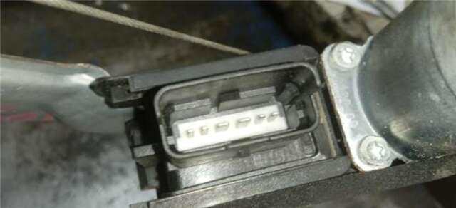 Foto 3ª: Elevalunas Eléctrico Delantero Derecho Peugeot 308 1.6 HDI [9HX]