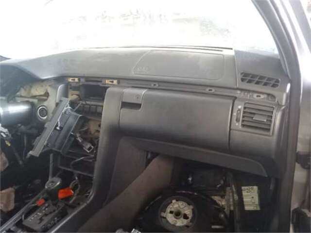Salpicadero Mercedes Clase E 180 2.9 290 TURBODIESEL (210.017) [2.9 LTR. - 95 KW TURBODIESEL CAT]