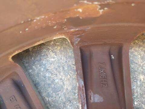 Foto 2ª: Juego LLantas Volkswagen Passat TRENDLINE BERLINA 115CV 85KW [BLF] (2006)