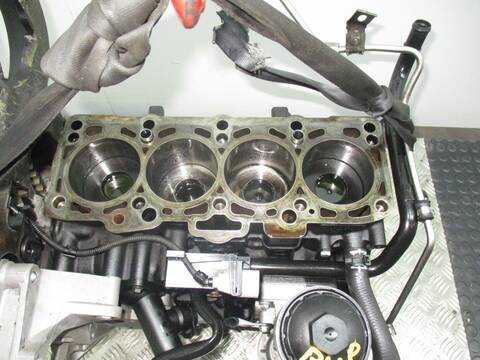 Foto 3ª: Bloque Motor Volkswagen Passat BKP (2006)