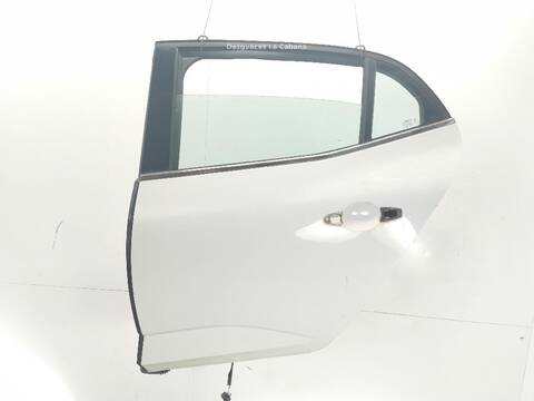 Foto 2ª: Puerta Trasera Izquierda Renault Megane 1.5 DCI 110 B9A3) [K9K 657] (2015)