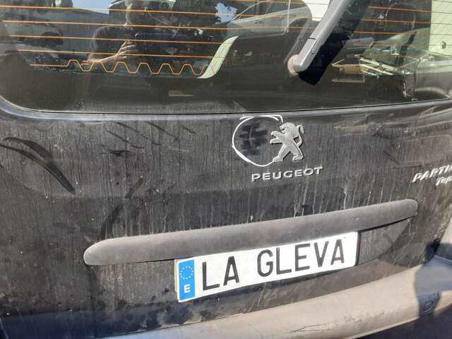 Foto 2ª: Portón Peugeot Partner 1.6 HDI92CV 0CV [9HP] (2012)