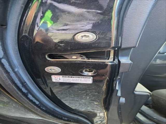 Cerradura Puerta Trasera Izquierda Toyota Avensis ADVANCE 126CV 93KW