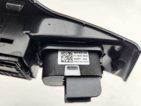 Foto 4ª: Botonera Elevalunas Seat Ibiza FR XM 110CV 81KW [DLAA] (2023)