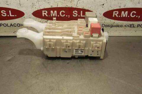 Foto 3ª: Caja Reles Fusibles Toyota Rav4 XR 177CV 130KW [A2ADFHV] (2008)
