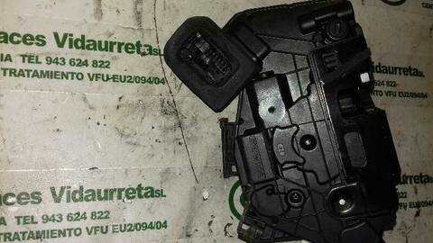 Foto 2ª: Cerradura Puerta Trasera Derecha Volkswagen Golf ADVANCE BLUEMOTION 105CV 77KW [CLHA] (2014)