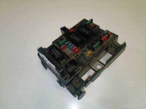 Foto 2ª: Caja Reles Fusibles Peugeot 206 XS-LINE 1.4 75CV (1999)
