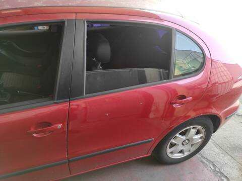 Foto 1ª: Puerta Trasera Izquierda Seat Leon AHF (2001)
