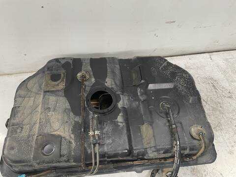 Foto 2ª: Deposito de Combustible Kia Carnival 2.9 CRDI LX 144CV 106KW [J3] (2004)