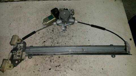 Foto 2ª: Elevalunas Eléctrico Delantero Derecho Nissan X-Trail 2.2 16V TD CAT 114CV 84KW T30) [YD22] (2002)