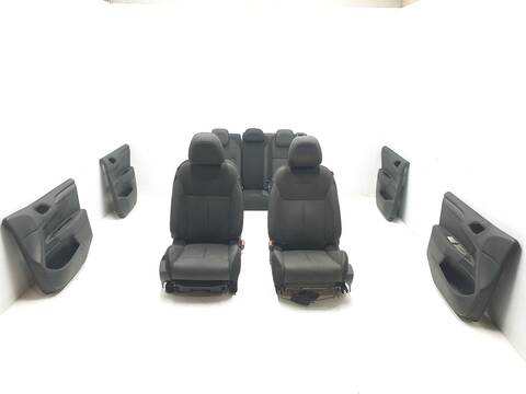 Foto 1ª: Juego Asientos Completos Citroen C4 1.6 BLUE-HDI FAP 99CV 74KW [BHY] (2010)