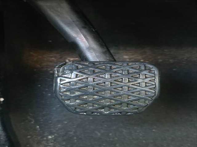 Pedal Embrague Bmw Serie 1 120 2.0 D 177CV 130KW