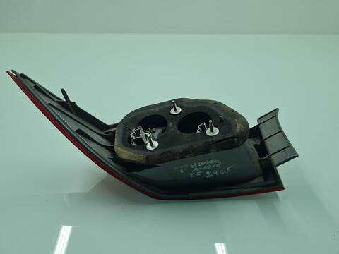 Foto 2ª: Piloto Trasero Izquierdo Honda Accord 2.2 CAT 147CV 108KW [N22A1] (1950)