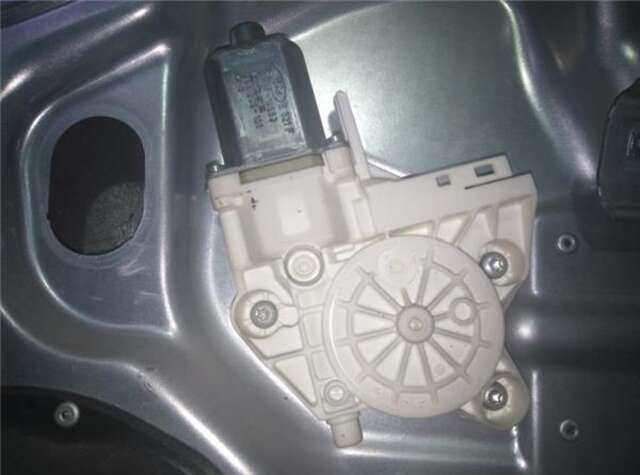 Foto 3ª: Elevalunas Eléctrico Delantero Derecho Ford Focus 1.6 TDCI [G8DA]