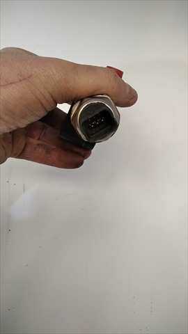 Foto 4ª: Rampa Inyectora Citroen Berlingo 1.6 HDI [9HW] (2007)