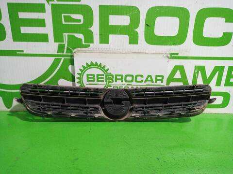 Foto 3ª: Rejilla Delantera Opel Vectra GTS 125CV [Y22DTR] (2002)