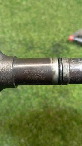 Foto 4ª: Inyectores Toyota Rav4 2.2 D EURO 4 [2ADFTV] (2010)