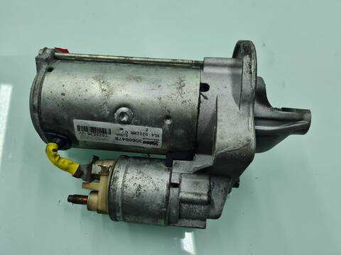 Foto 4ª: Motor de Arranque Volvo V40 MOMENTUM 114CV 84KW [D4162T] (2015)