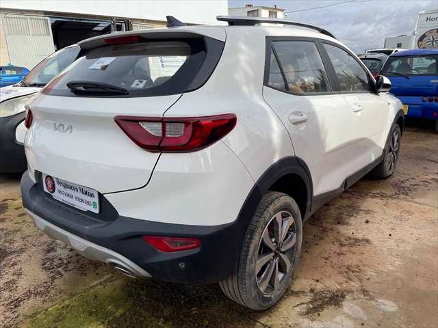 Foto 3ª: LLanta Aleacion Kia Stonic 1.2 G 80cv [G4LF] (2024)