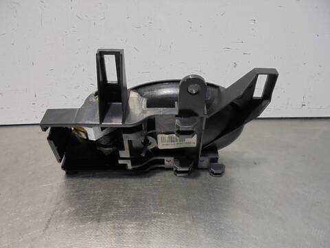 Foto 2ª: Maneta Interior Delantera Izquierda Nissan Juke 1.6 CAT 113CV 83KW [HR16] (2019)