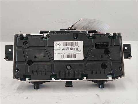 Foto 2ª: Cuadro de Instrumentos Renault Trafic 1.6 L1H1 2 9T 125CV 92KW FURGON [R9M 452] (2016)