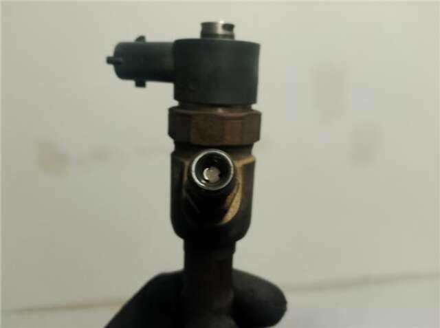 Foto 2ª: Inyectores Opel Corsa 1.3 16V CDTI (90 CV) [Z13DTH]