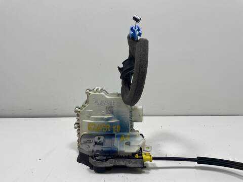 Cerradura Puerta Trasera Derecha Audi A1 CXM