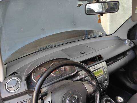 Salpicadero Mazda 2 FYJA BERLINA