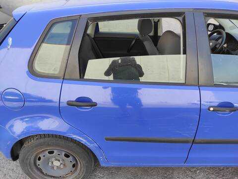 Puerta Trasera Derecha Volkswagen Polo AZQ