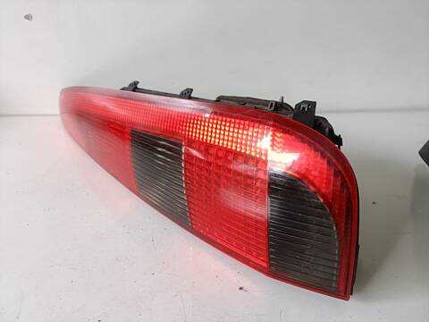 Foto 3ª: Piloto Trasero Derecho Ford Fusion AMBIENTE 1 16V CAT 80CV (2002)