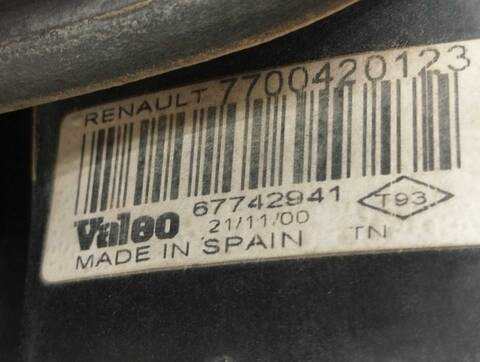 Foto 2ª: Piloto Trasero Derecho Renault Laguna 1.9 DTI CARMINAT A) 98CV 72KW [F9Q710] (2001)