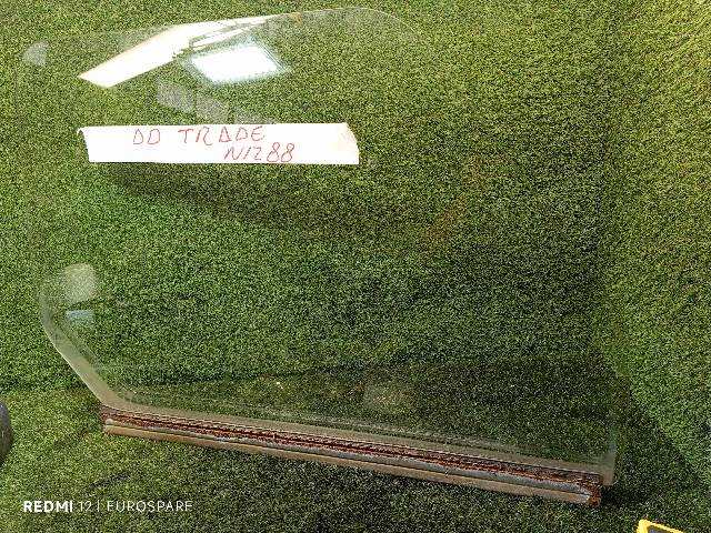 Luna Delantera Derecha Nissan Trade 3.0 TD 100