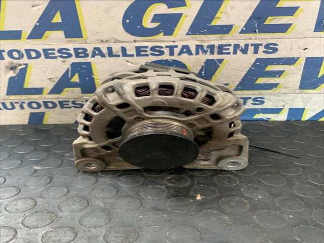 Foto 1ª: Alternador Renault Clio 0.900 TURBO90CV/66KW [H4B 408] (2016)