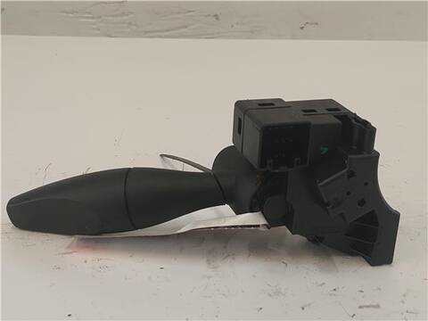 Foto 2ª: Mando Multifuncion Ford Fiesta 1.4 16V 80CV 59KW [FXJB] (2003)