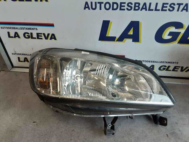 Faro Derecho Opel Zafira 2.0 DTI