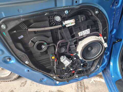 Elevalunas Manual Trasero Izquierdo Hyundai i30 KLASS 95CV 70KW